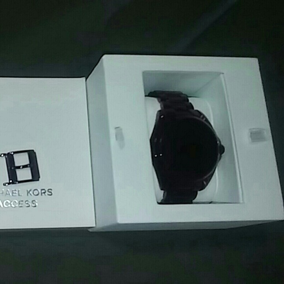 Michael kors access watch